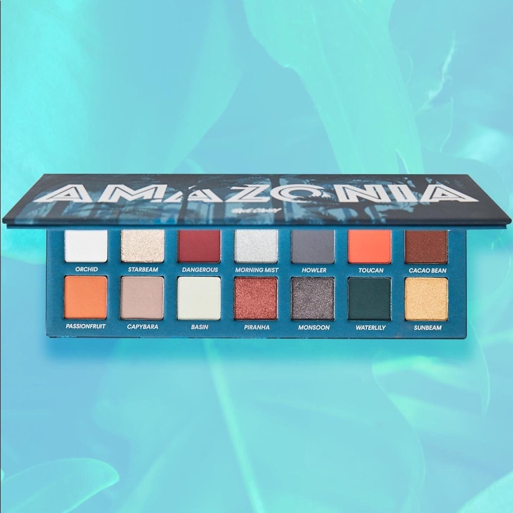 🎉HP🎉 Amazonia Eyeshadow Pallet by Face Candy